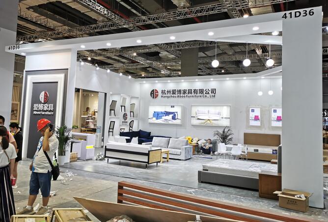 展會搭建布置中塑料材料如何選擇？膠黏劑又該如何選擇？