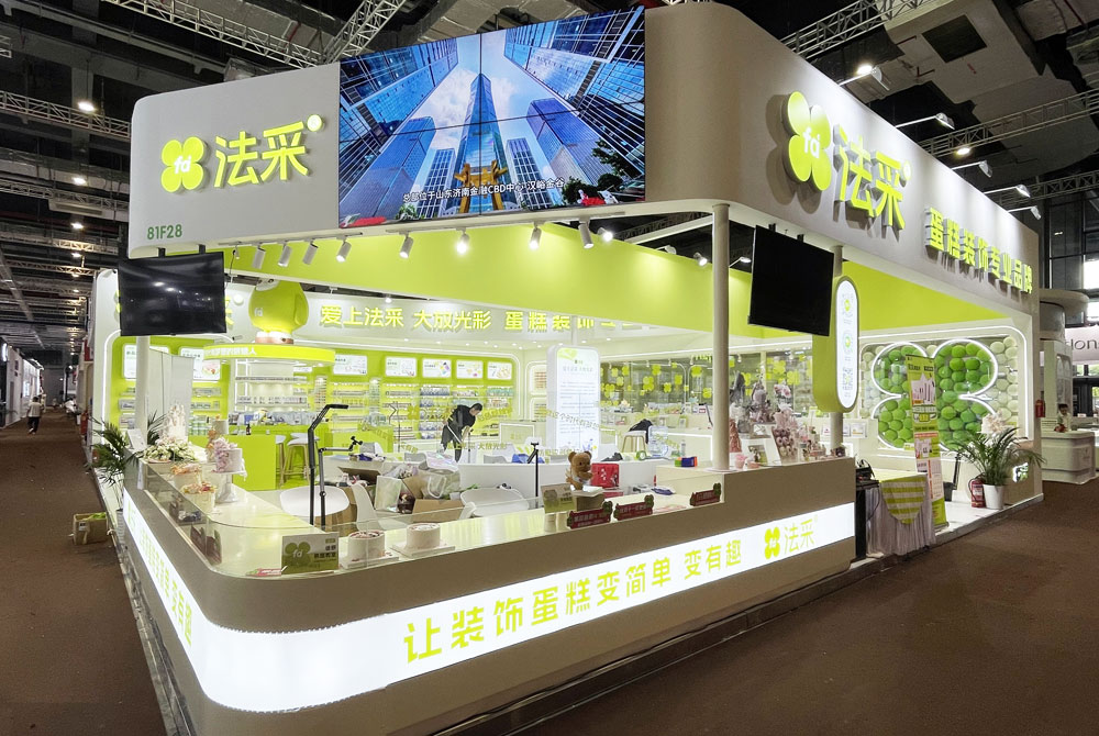 如何通過展位設計來提升品牌形象和吸引潛在客戶？